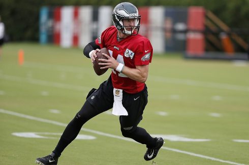 dixon-105066-f-wp-content-uploads-2017-08-080817_carson-wentz_1200-1200x800